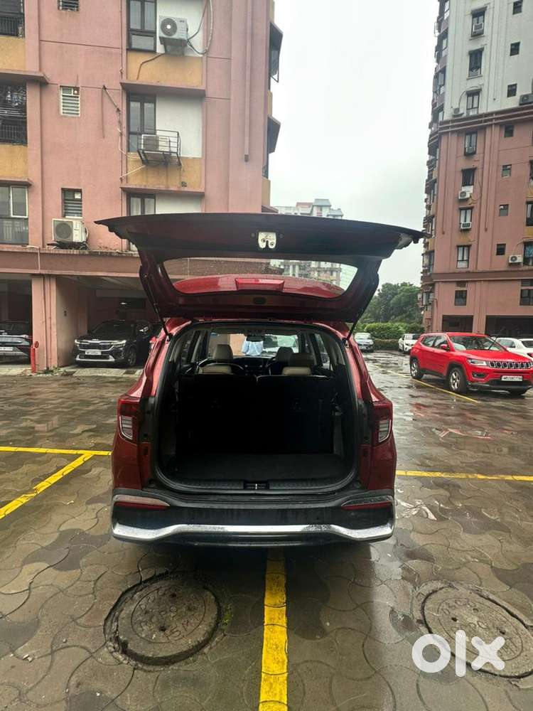 Kia Carens Luxury Plus With Sunroof Top Model Car