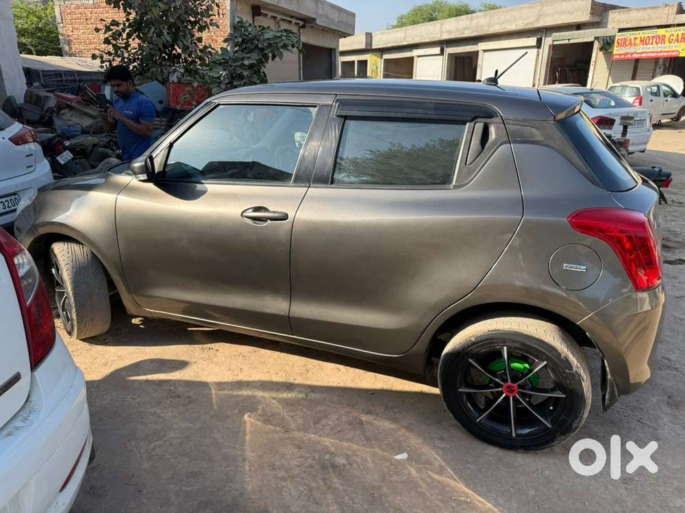 Maruti Suzuki Swift 2019 Vxi Amt