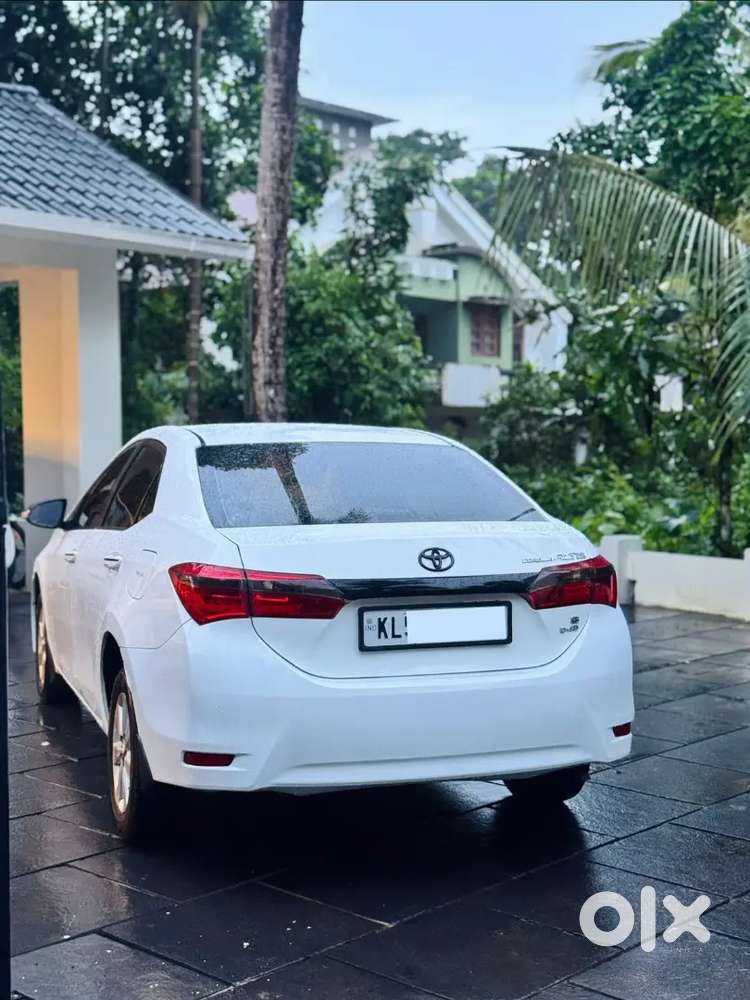 Toyota Corolla Altis 2015