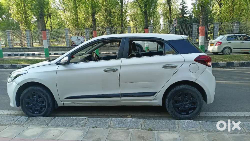 Hyundai I20 Sports Ports 2017 Petrol 72000 Km Driven