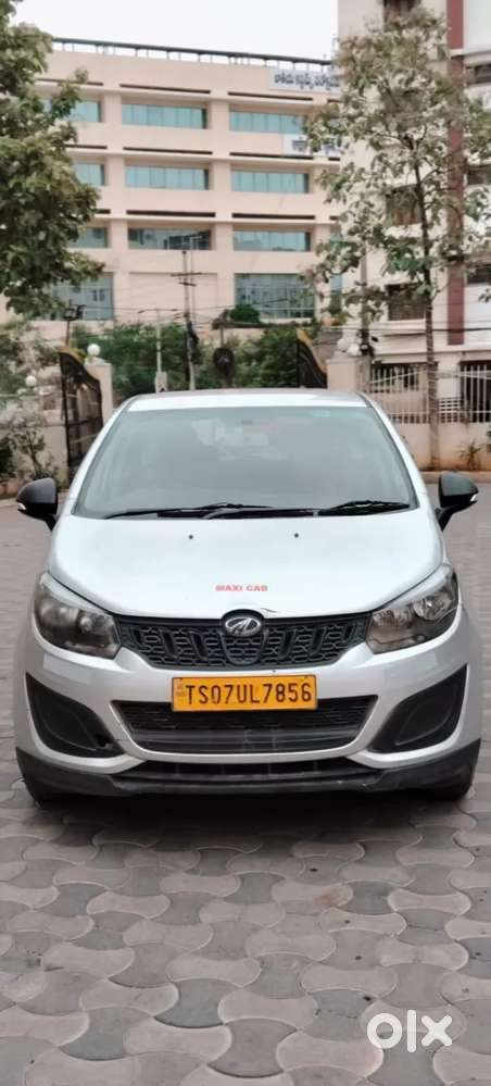 Mahindra Marazzo M2 8str, 2022, Diesel