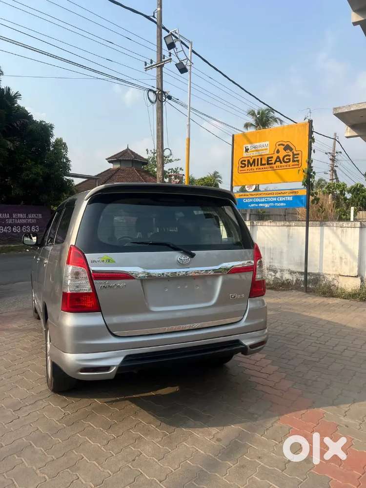 Toyota Innova 2015model 2016 Register Diesel 222000 Km Driven