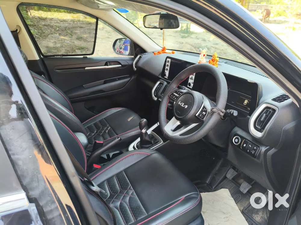 Kia Sonet 2024 Black Colour Petrol Manual