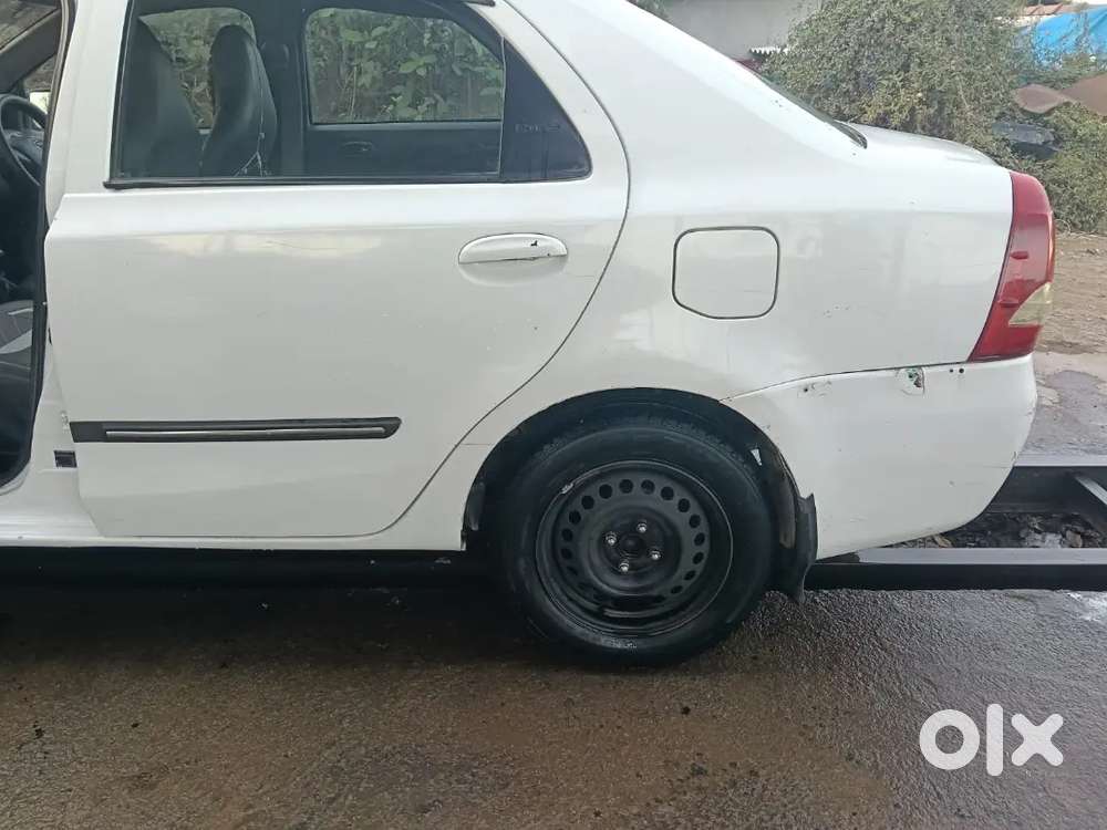 Toyota Etios 2014 Cng & Hybrids 179000 Km Driven