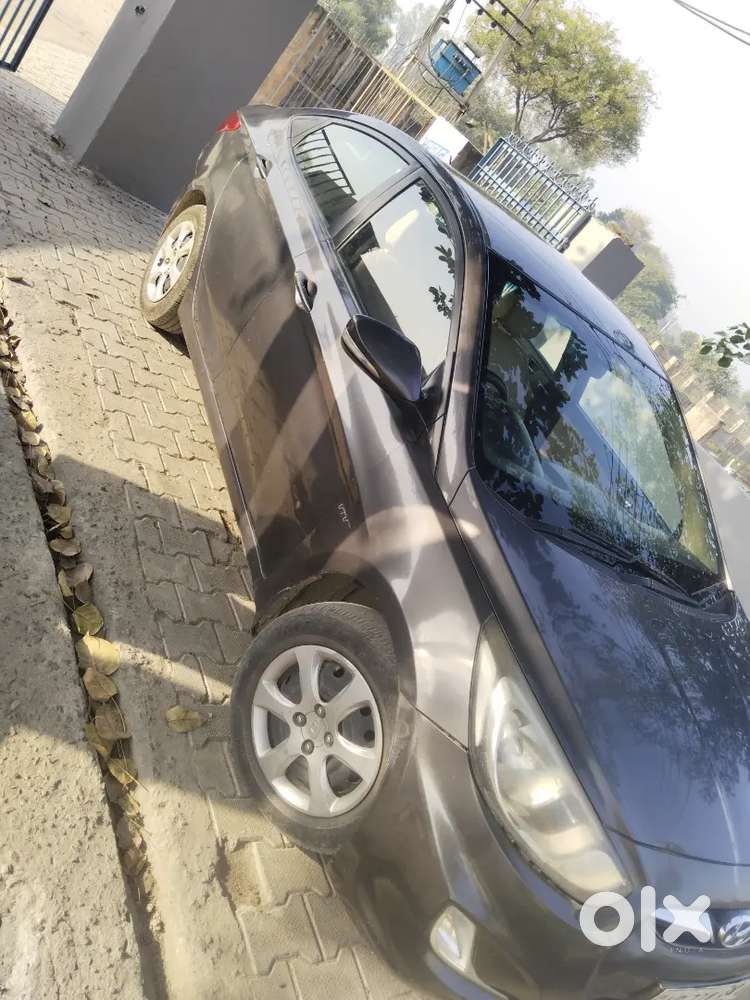 Hyundai Fluidic Verna 2013 Cng & Hybrids 98672 Km Driven