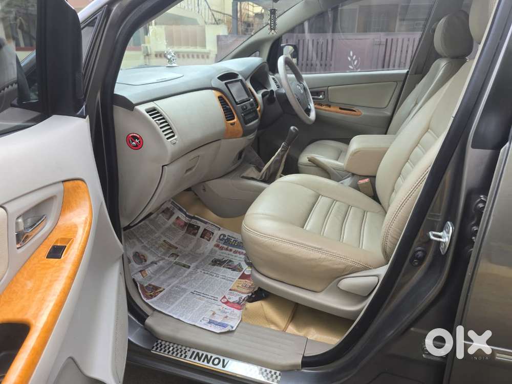 Toyota Innova 2.5 V Diesel 7-seater, 2011, Diesel
