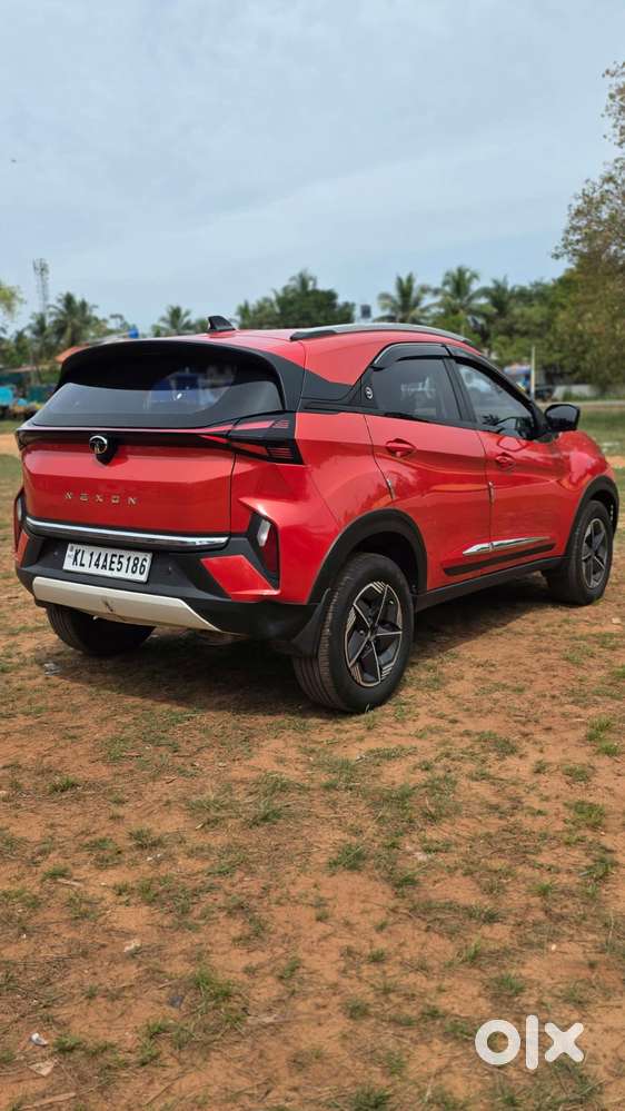 Tata Nexon Creative Plus 1.2 Petrol 6mt Dark Edition, 2024, Petrol