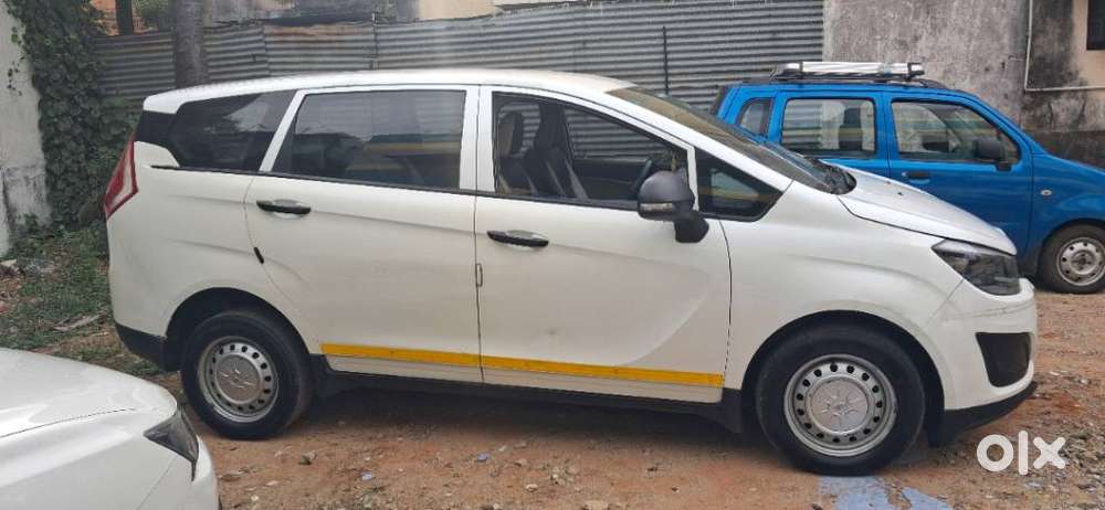 Mahindra Marazzo M2, 2023, Diesel