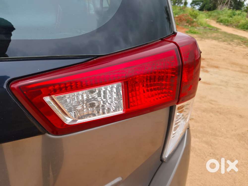 Toyota Innova Crysta 2.4 G Mt, 2023, Diesel