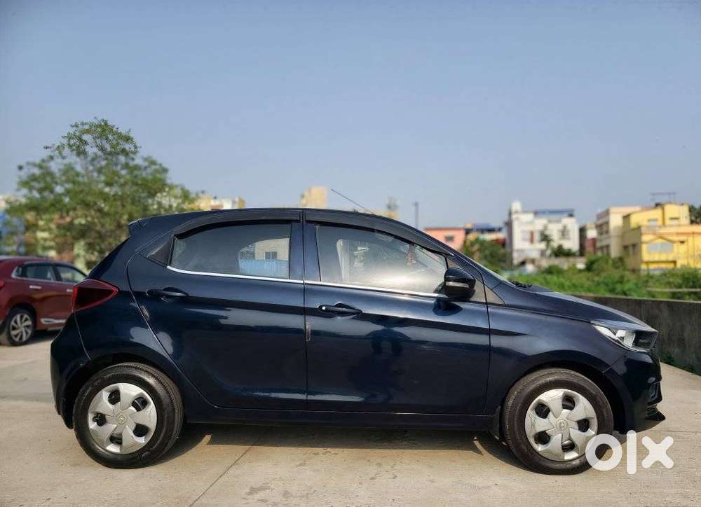 Tata Tiago 1.2 Revotron Xt (o), 2022, Petrol