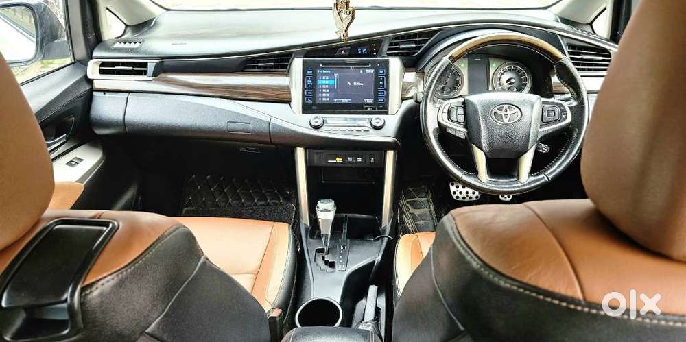 Toyota Innova Crysta 2.8z Automatic, 2016, Diesel