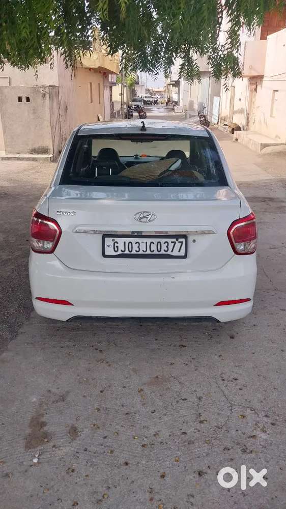 Hyundai Xcent 2015 Cng & Hybrids 131000 Km Driven