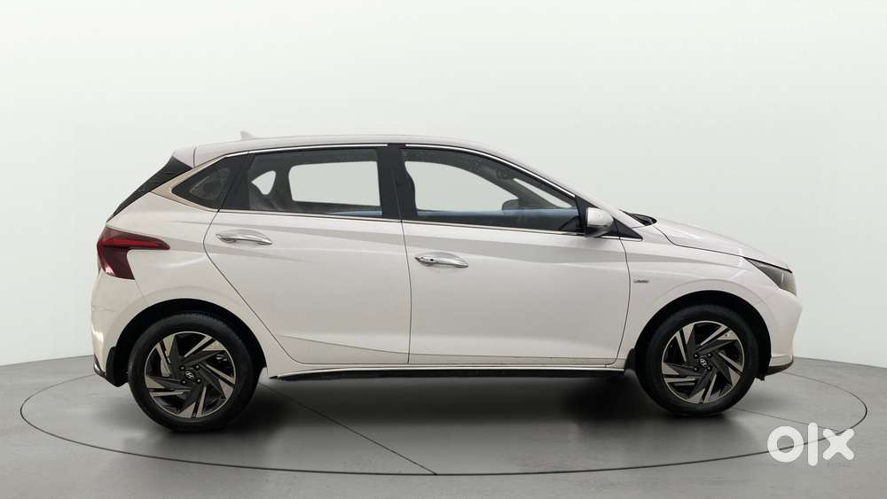 Hyundai New I20 1.2 Asta (o) Ivt, 2023, Petrol