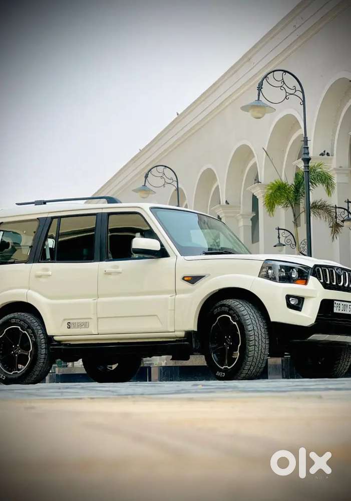Mahindra Scorpio Classic  S 10    Model  2015