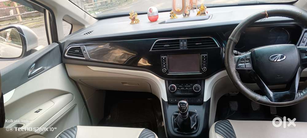 Mahindra Marazzo M6, 2020, Diesel