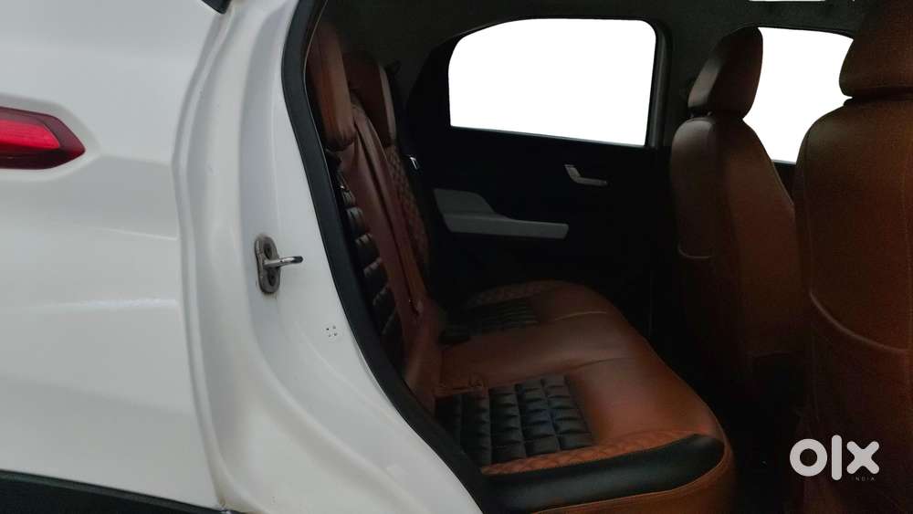 Tata Punch 1.2 Revotron Creative Ira Dual Tone, 2021, Petrol