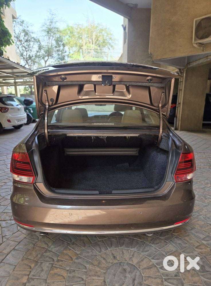 Volkswagen Vento 1.2 Tsi Highline Plus At, 2016, Petrol