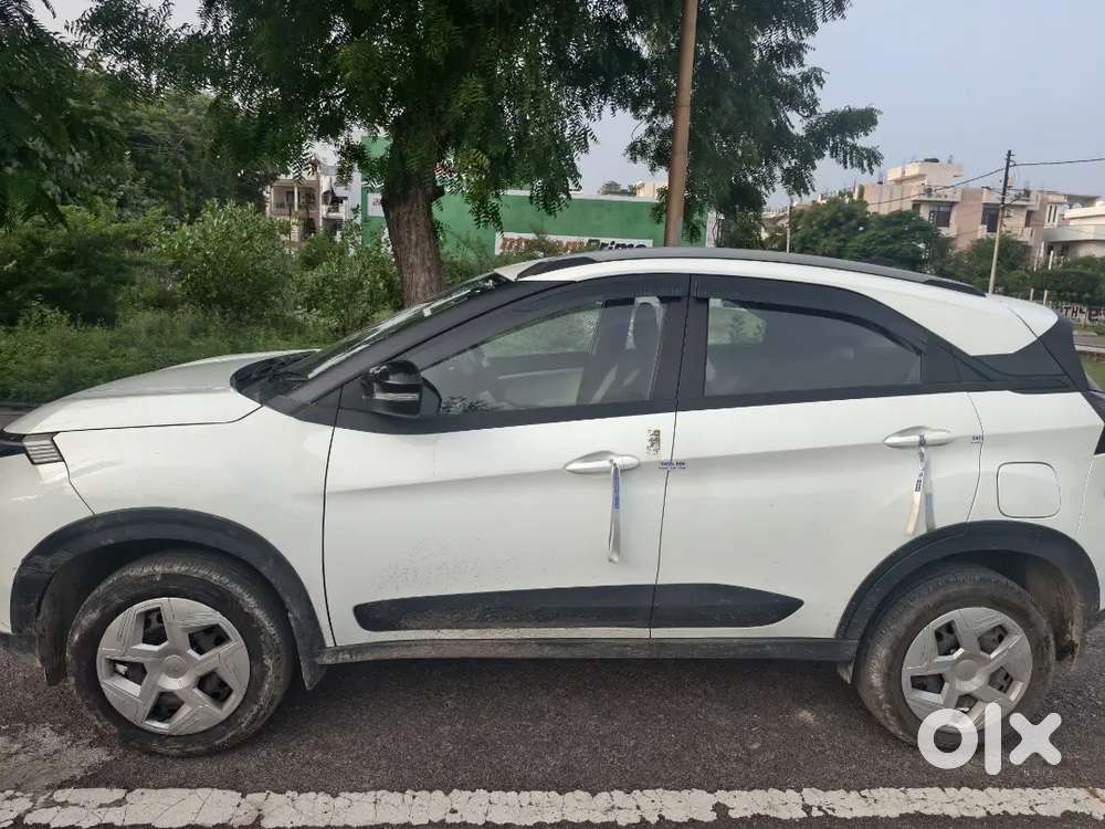 Tata Nexon Pure Plus (s)2026