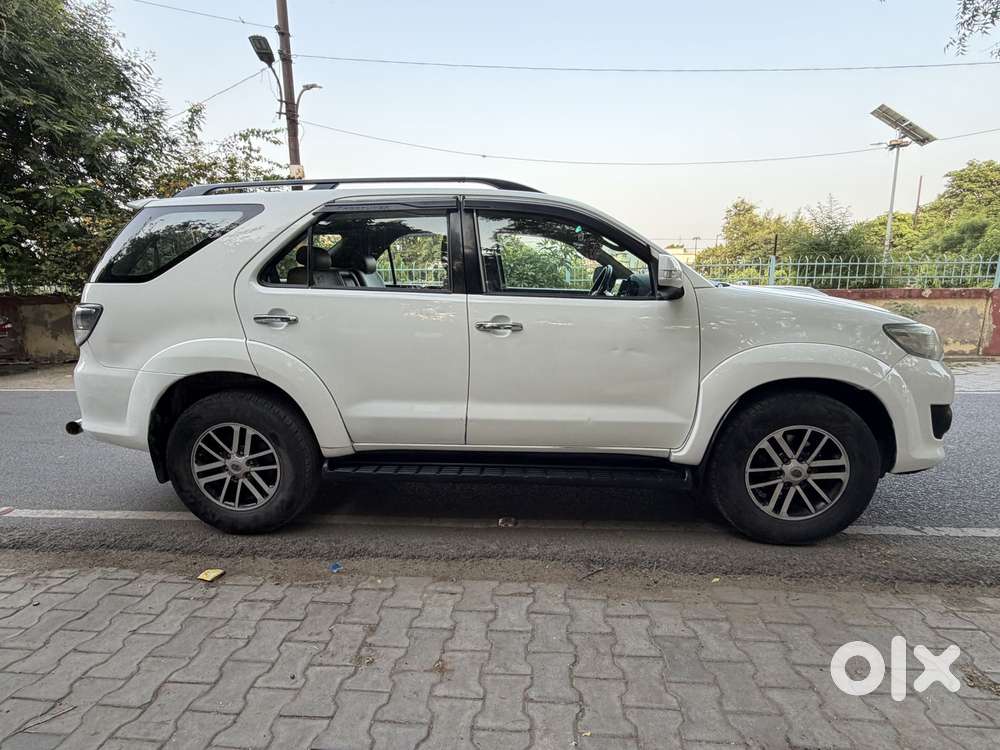 Toyota Fortuner 3.0 4x4 Manual, 2012, Diesel