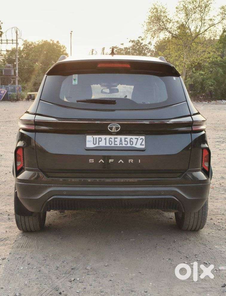 Tata Safari Accomplished Dark Edition, 2023, Diesel