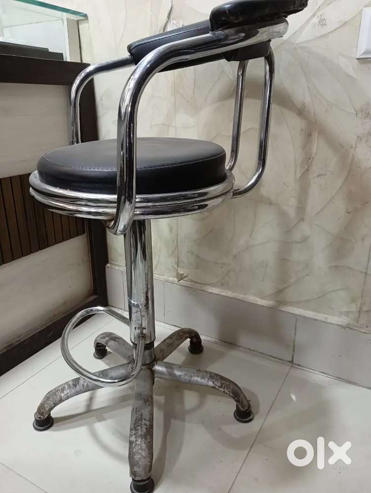 Brand new condition party wear chair only 2000₹