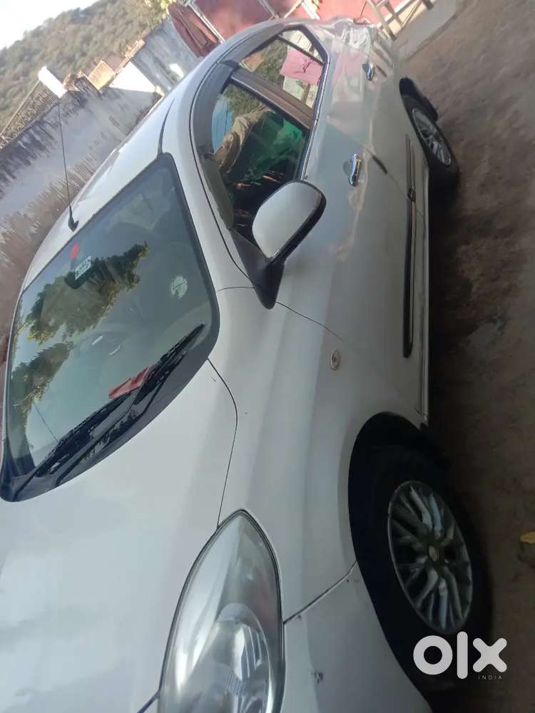 Nissan Sunny Diesel 2012