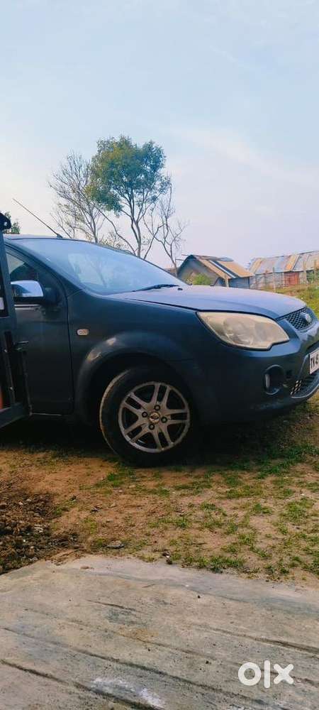 Ford Fiesta 2010 Petrol 135000 Km Driven