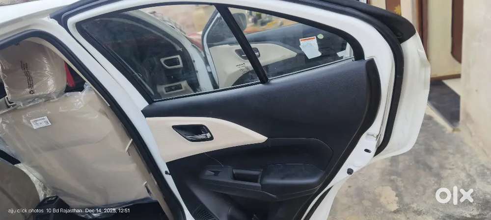 Maruti Suzuki Dzire 2025 Cng & Hybrids 10000 Km Driven
