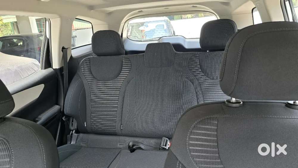 Mahindra Xuv700 Diesel Ax5 At 2024
