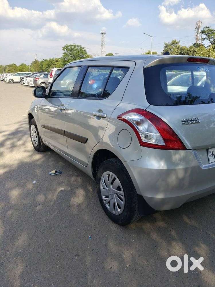 Maruti Suzuki Swift Vxi + Manual, 2015, Petrol