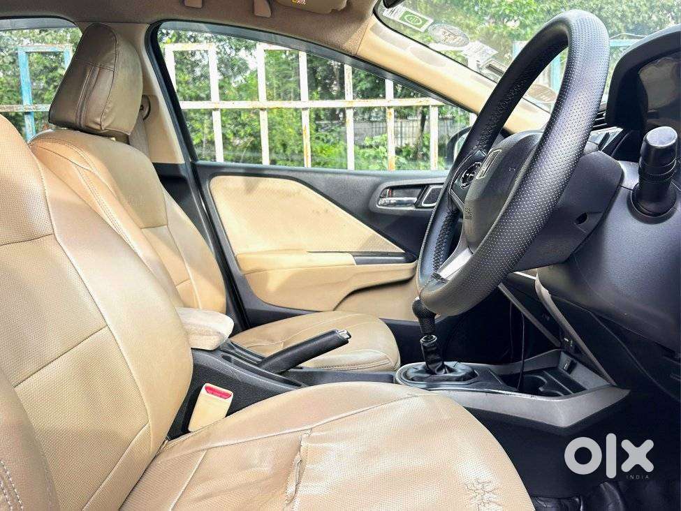 Honda City 1.5 V 4th Gen I-vtec Mt, 2017, Petrol