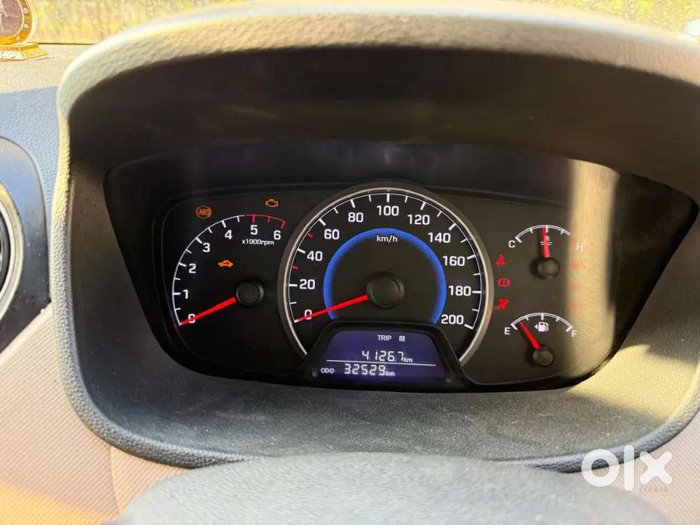 Hyundai Grand I10 2015 Diesel 32496 Km Driven