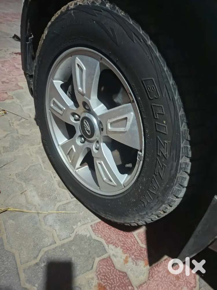 Mahindra Xuv500 2012 Diesel 73000 Km Driven Good Condition