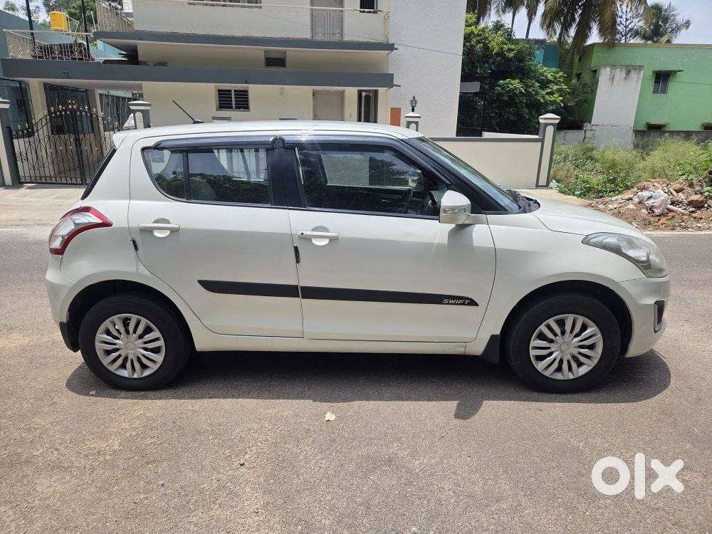 Maruti Suzuki Swift Vxi + Manual, 2015, Petrol