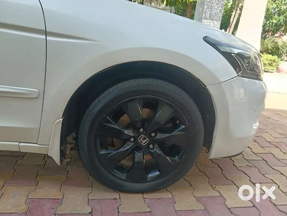 Honda Accord 3.5 V6 Automatic