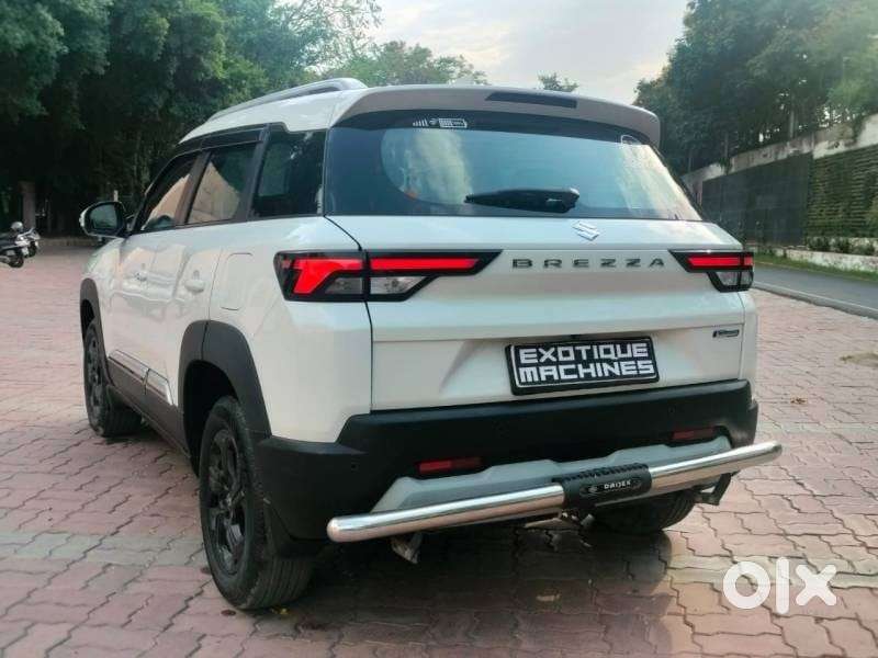 Maruti Suzuki Brezza 1.5 Zxi Plus At Smart Hybrid, 2022, Petrol