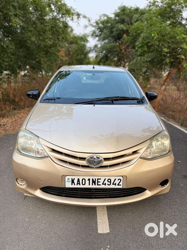 Toyota Etios Liva 2011-2012 G, 2012, Petrol