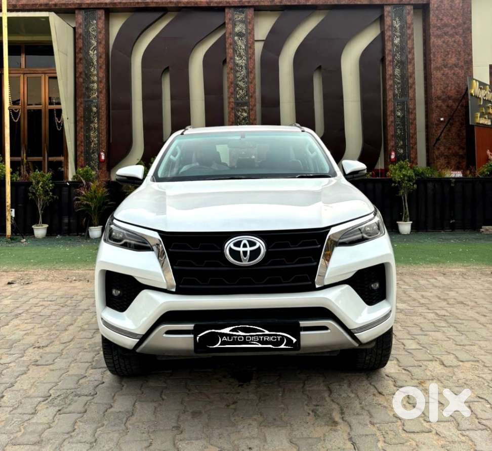 Toyota Fortuner 4x2 At 2.7 Petrol, 2025, Petrol