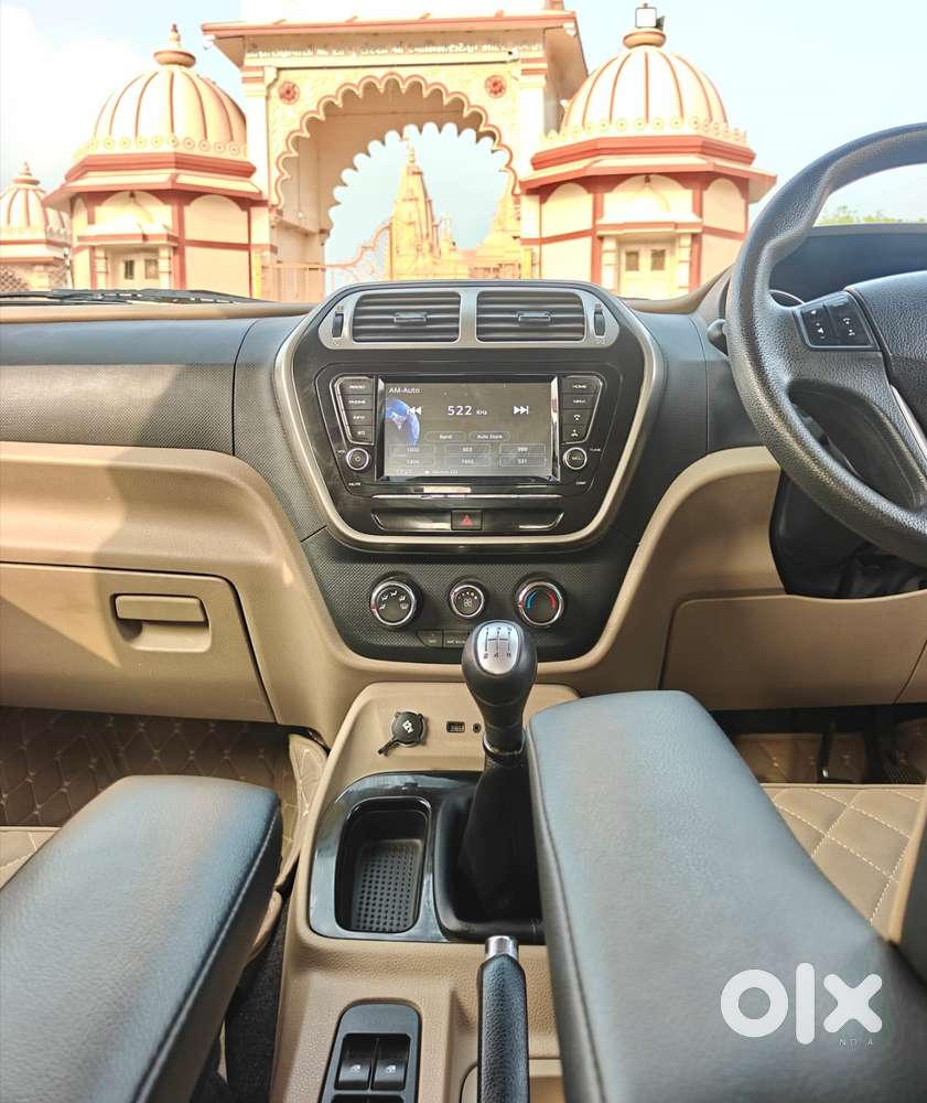 Mahindra Tuv 300 T10, 2019, Diesel