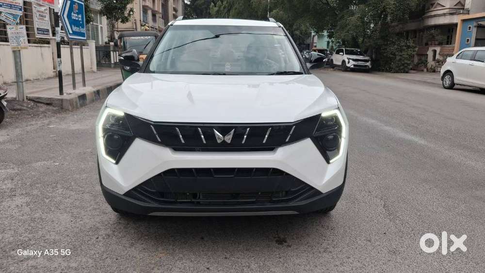 Mahindra Xuv 3xo Ax5 Ds Mt, 2026, Diesel