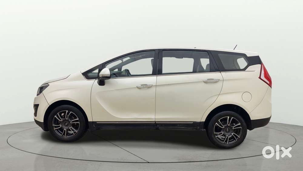 Mahindra Marazzo M8, 2018, Diesel