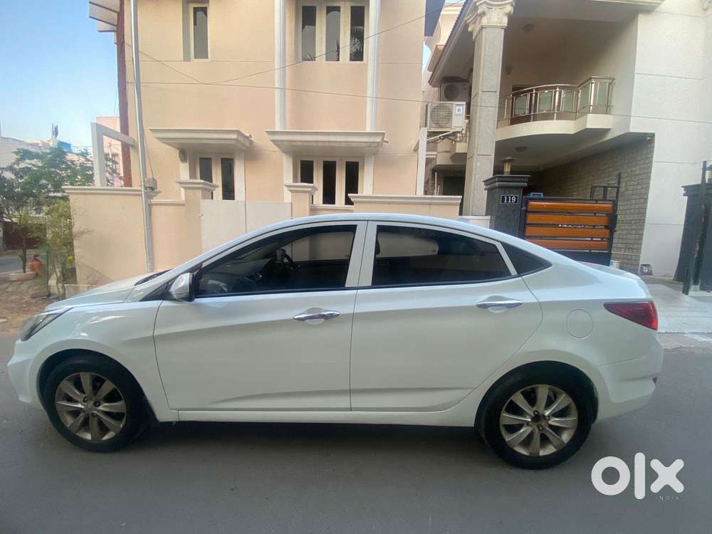 Hyundai Fluidic Verna 1.6 Vtvt S (o) Automatic, 2011, Petrol