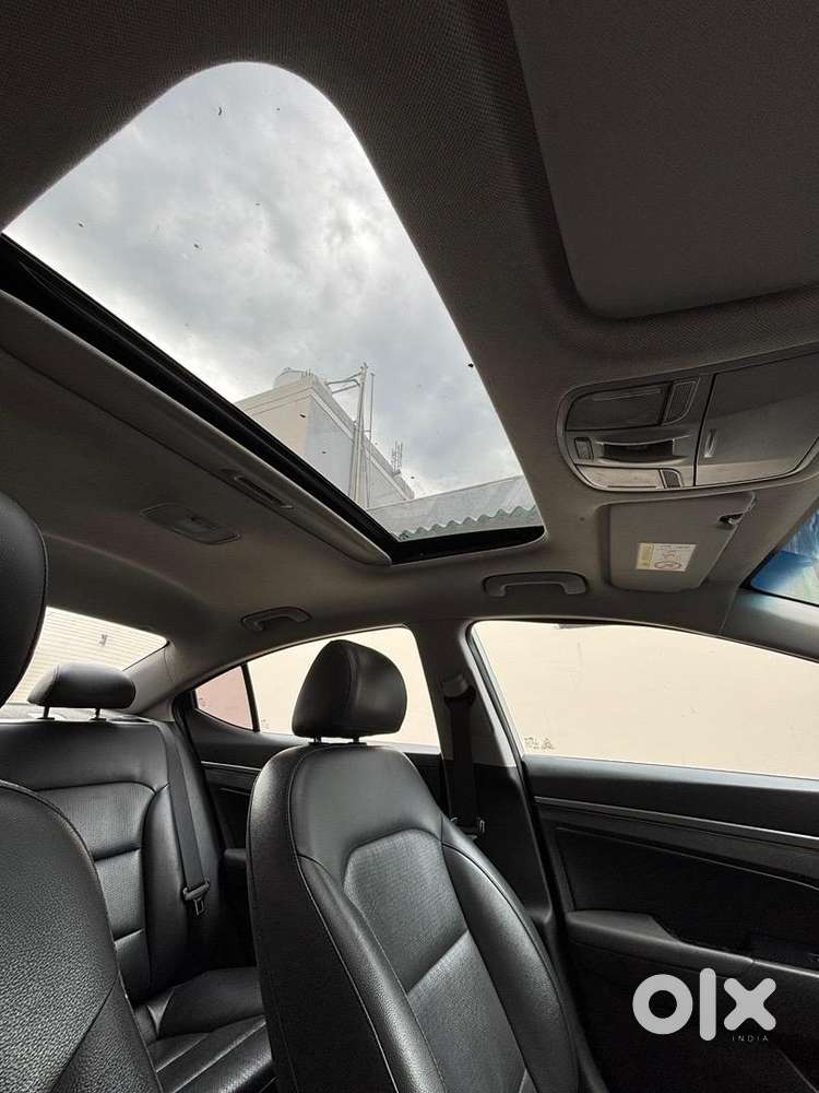 2017 Hyundai Elantra Petrol Automatic Top Variant