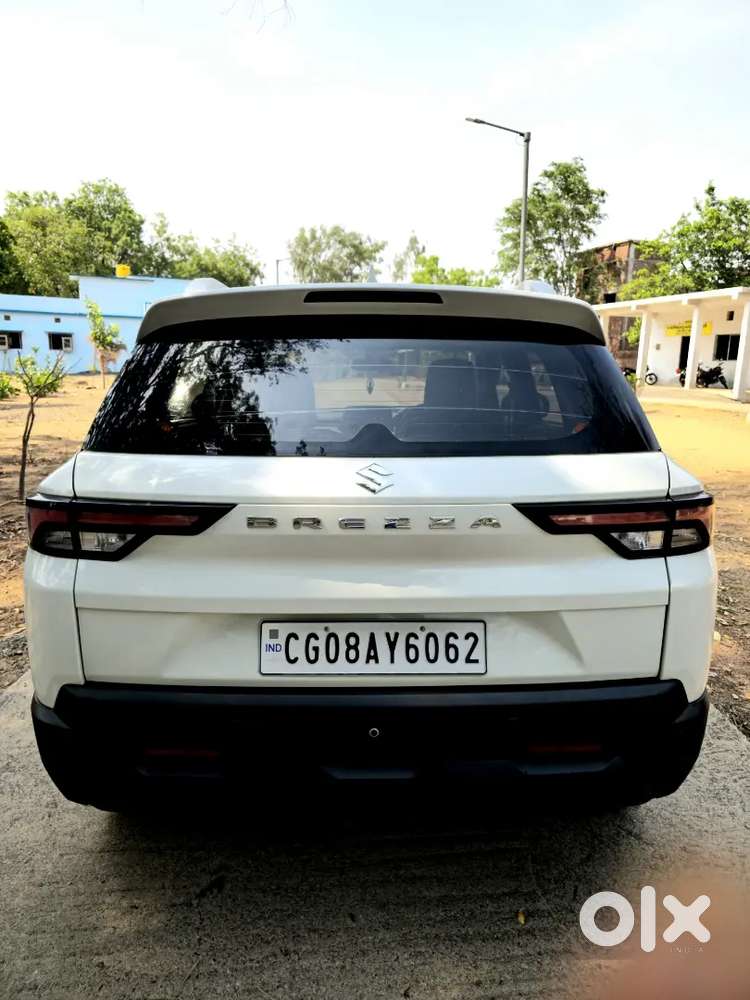 Maruti Suzuki Brezza  Dec 2023 Petrol Well Maintained