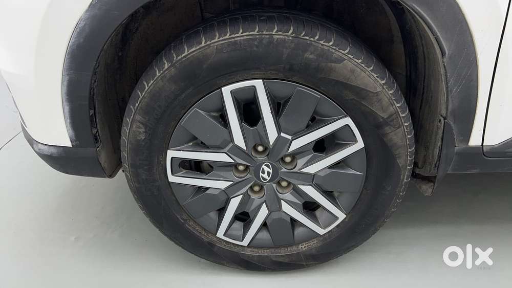 Hyundai Venue 1.0 S (o) Turbo Dct, 2023, Petrol