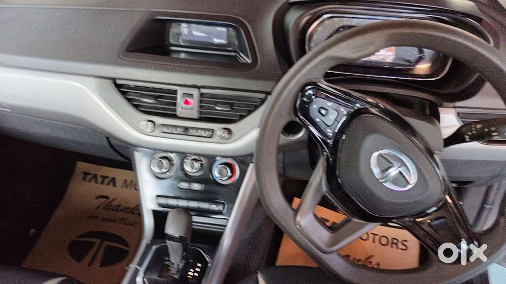 Tata Nexon 1.2 Revotron Xma Amt (s), 2023, Petrol