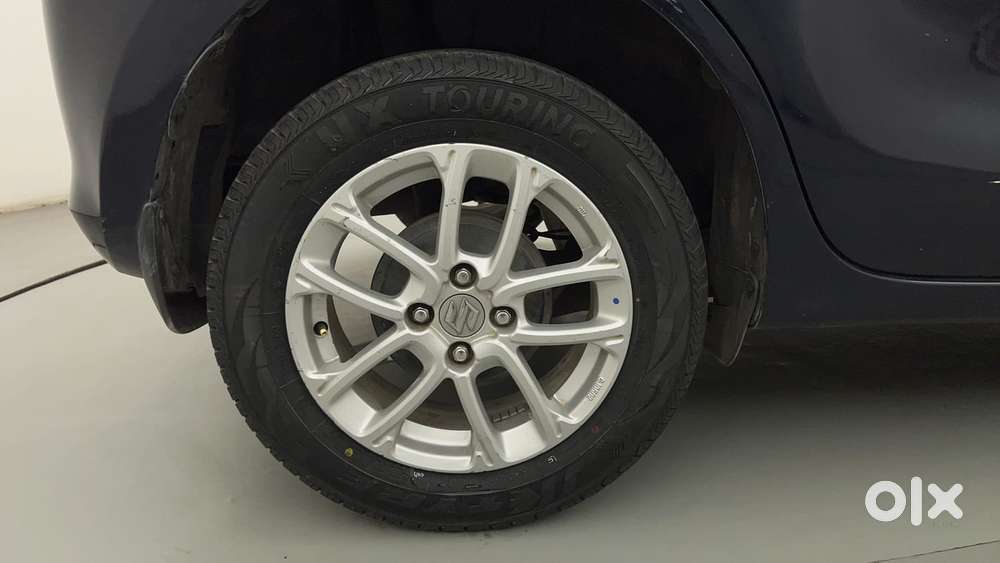 Maruti Suzuki Swift Amt Zxi, 2022, Petrol