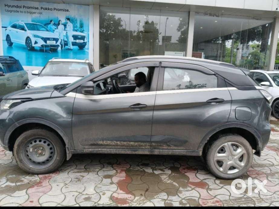 Tata Nexon 1.5 Revotorq Xm Plus (s), 2023, Petrol
