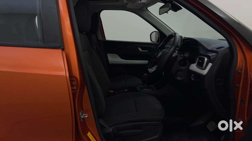 Tata Punch Creative Dual Tone Amt Sunroof, 2023, Petrol