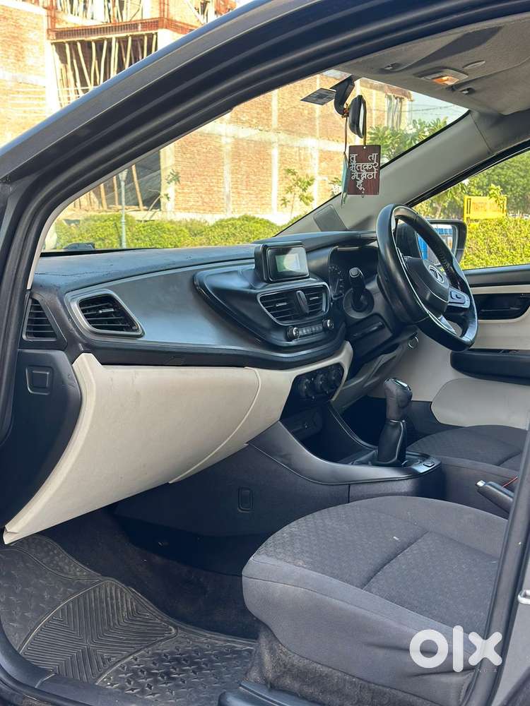 Tata Altroz 1.2 Xt, 2021, Petrol